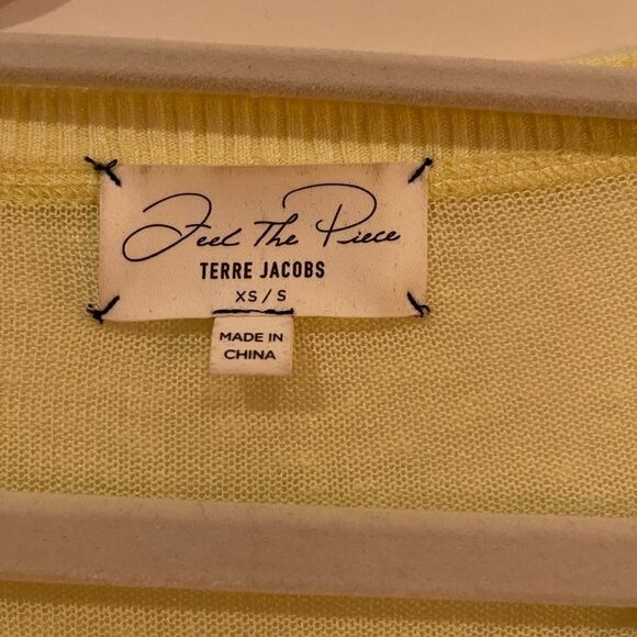Feel The Piece Terre Jacobs XS/S white long sleeve shirt! - Picture 2 of 3